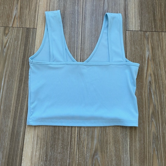 Women’s SHEIN Blue Crop Top - Picture 3 of 6